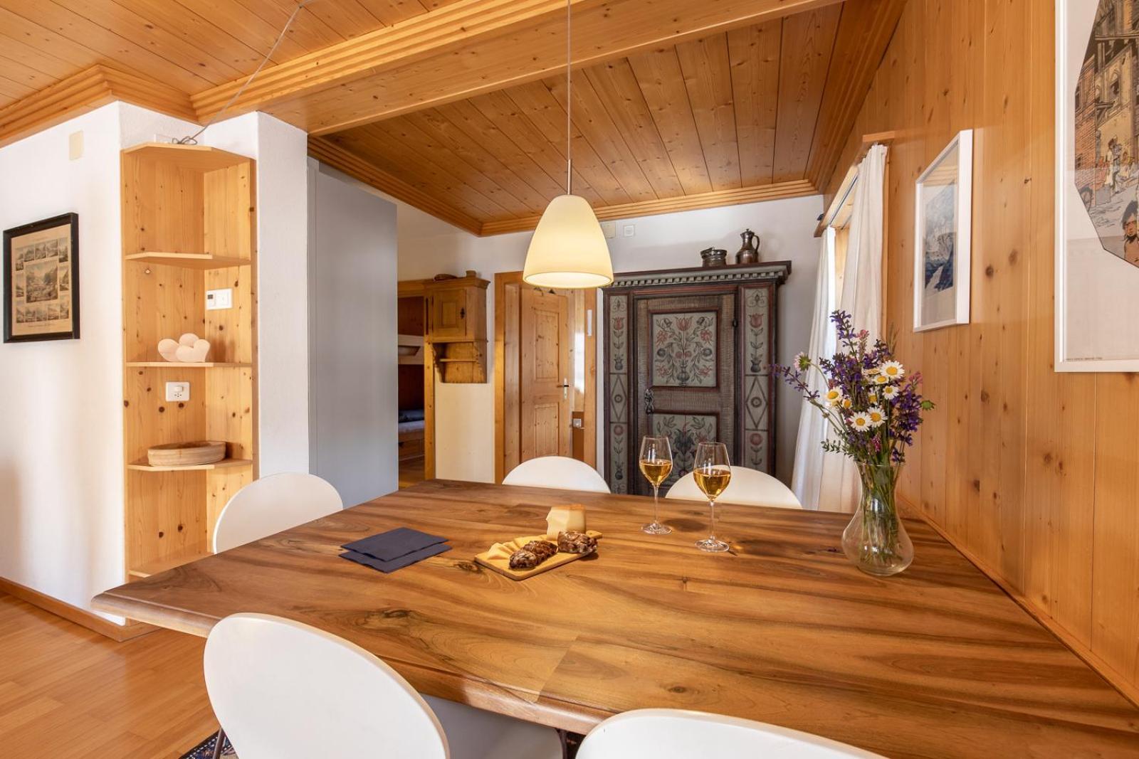 Chasa Tredeschin Apartment Скуол Екстериор снимка