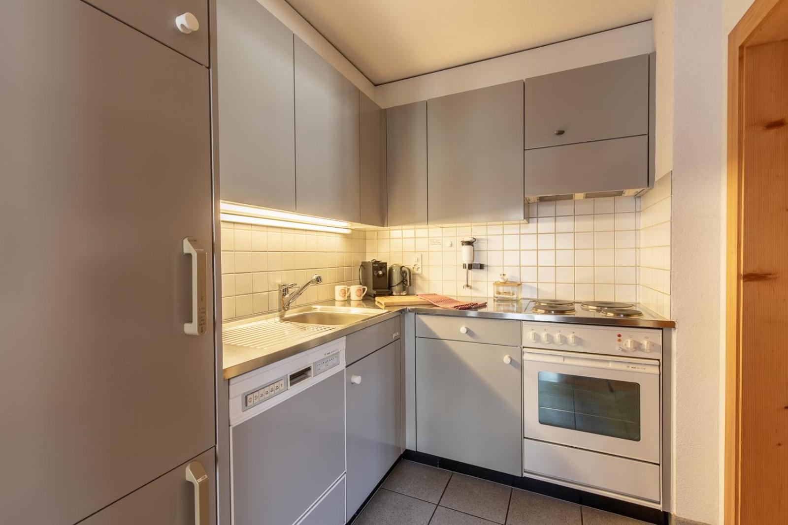 Chasa Tredeschin Apartment Скуол Екстериор снимка