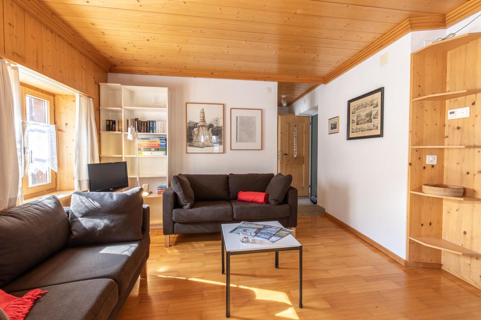 Chasa Tredeschin Apartment Скуол Екстериор снимка